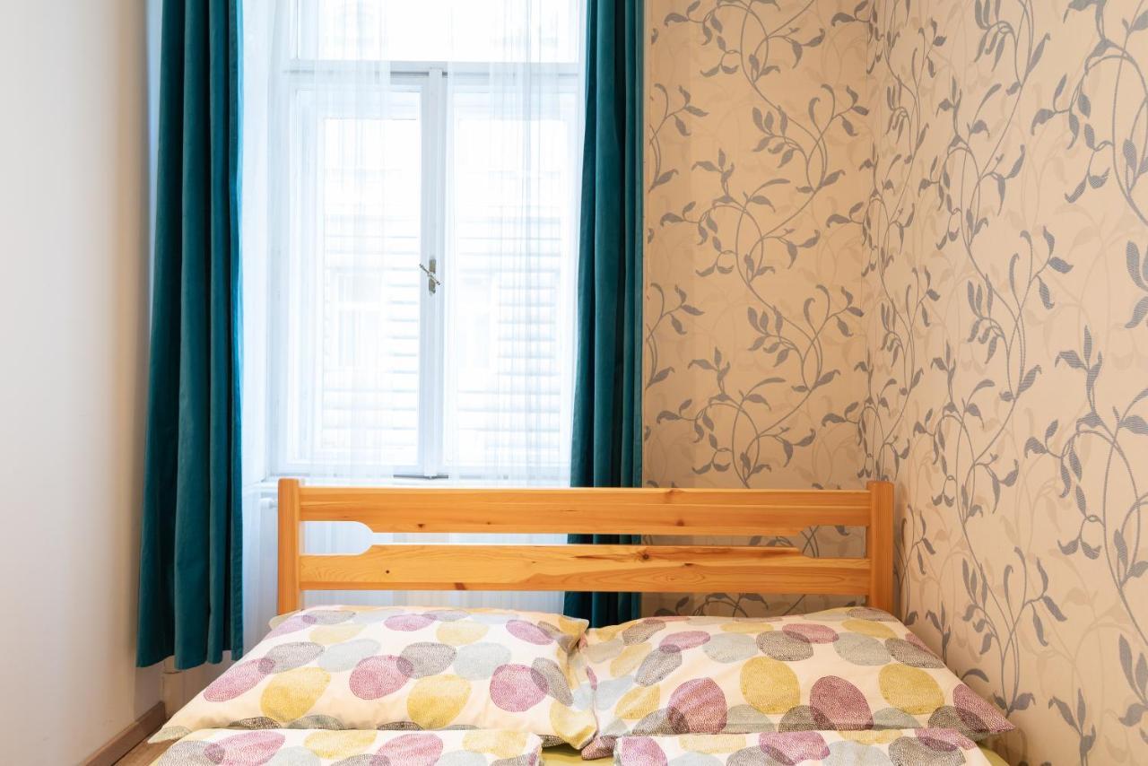 Standard By Hi5 - West End Center Apartmán