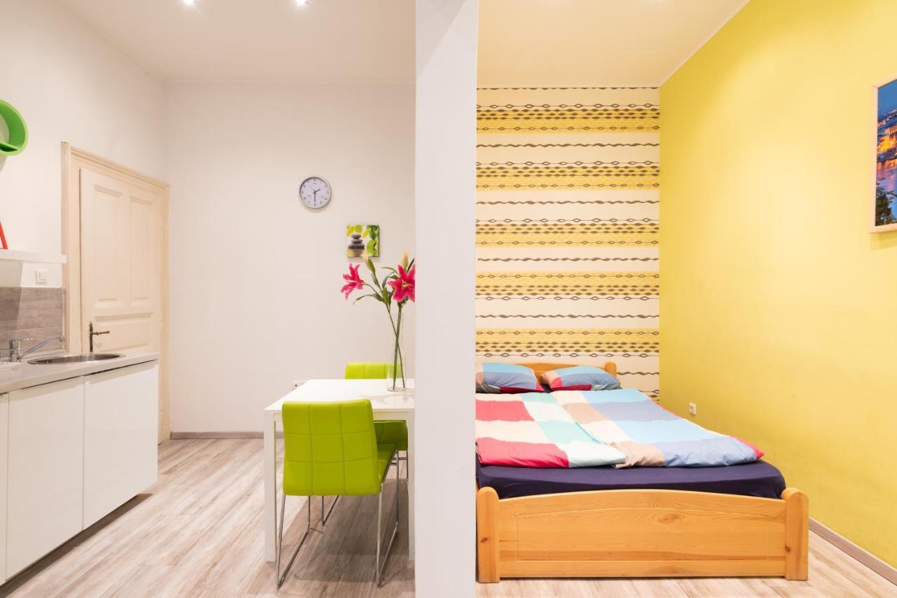 Standard By Hi5 - West End Center Apartmán